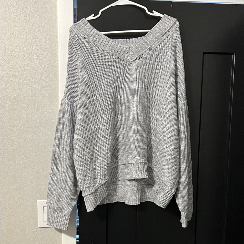 American Eagle Outfitters Light Gray V-Neck Sweater